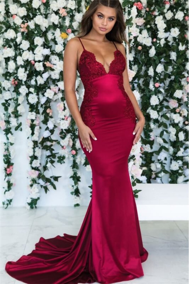 Charming Burgundy Spaghetti Straps Backless Sheath Prom Dresses With Appliques