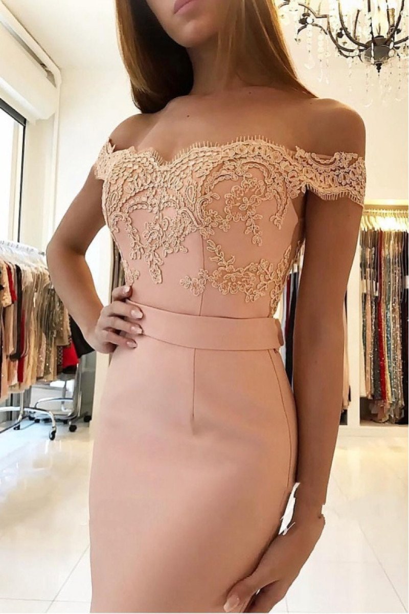 Lovely Pink Off Shoulder Sheath Evening Dresses With Appliques