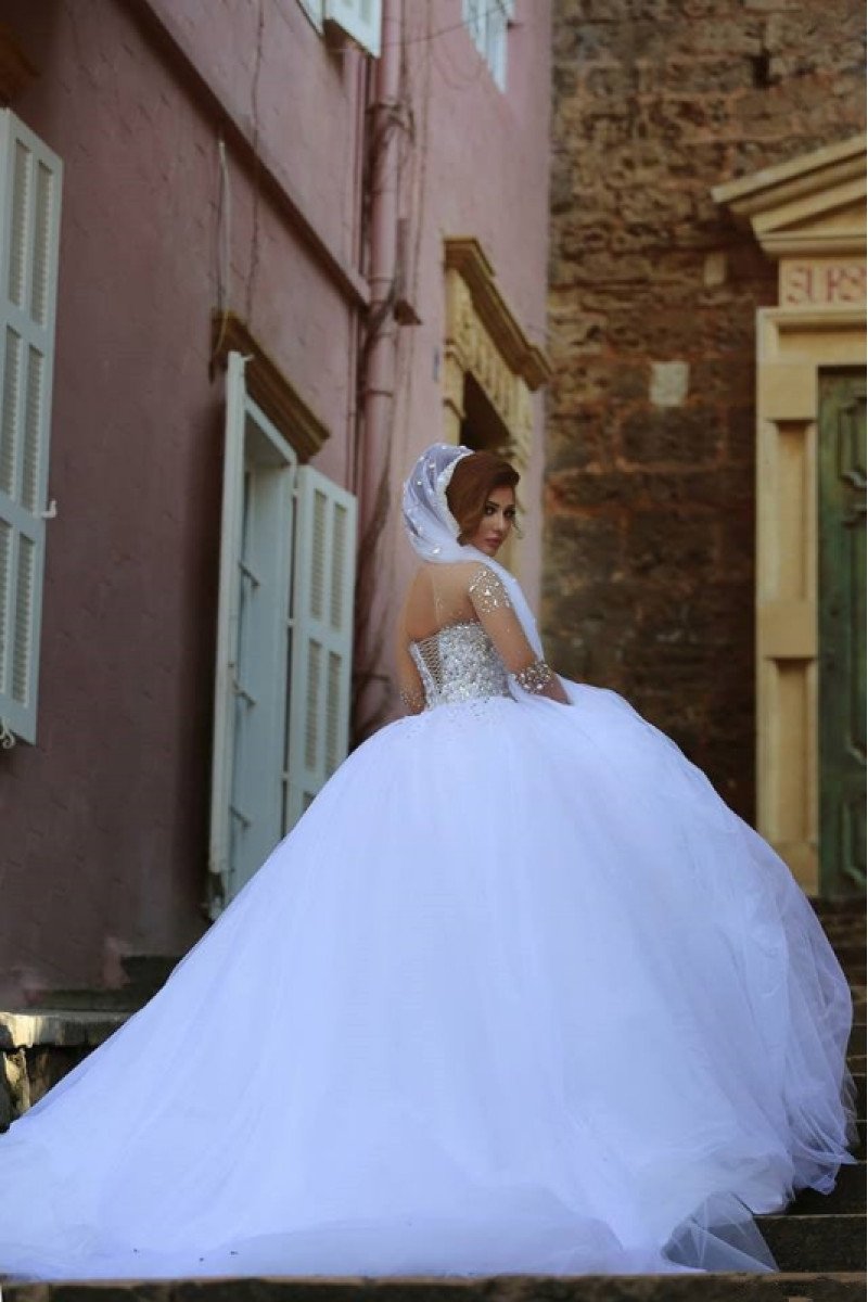 Gorgeous Jewel Long Sleeves Ball Gown Wedding Dresses With Crystal