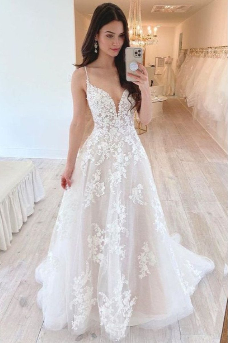 Beautiful Spaghetti Straps Sleeveless Appliques A-line Wedding Dresses