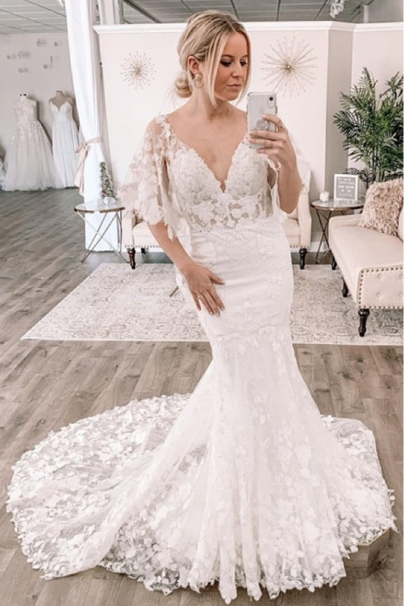 Chic V-neck Long Sleeves Appliques Mermaid Wedding Dresses With Court Train