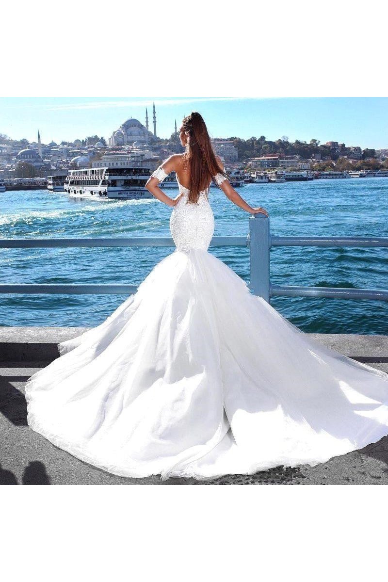 Bonnie Gentle Sweetheart Backless Mermaid Court Train Wedding Dresses With Appliques