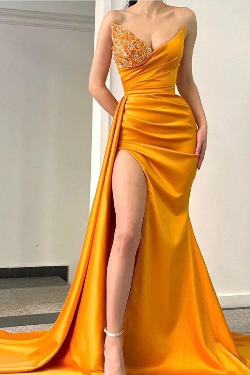 Aurora Elegant Gold Sweetheart Side Slit Sheath Evening Dresses With Crystal