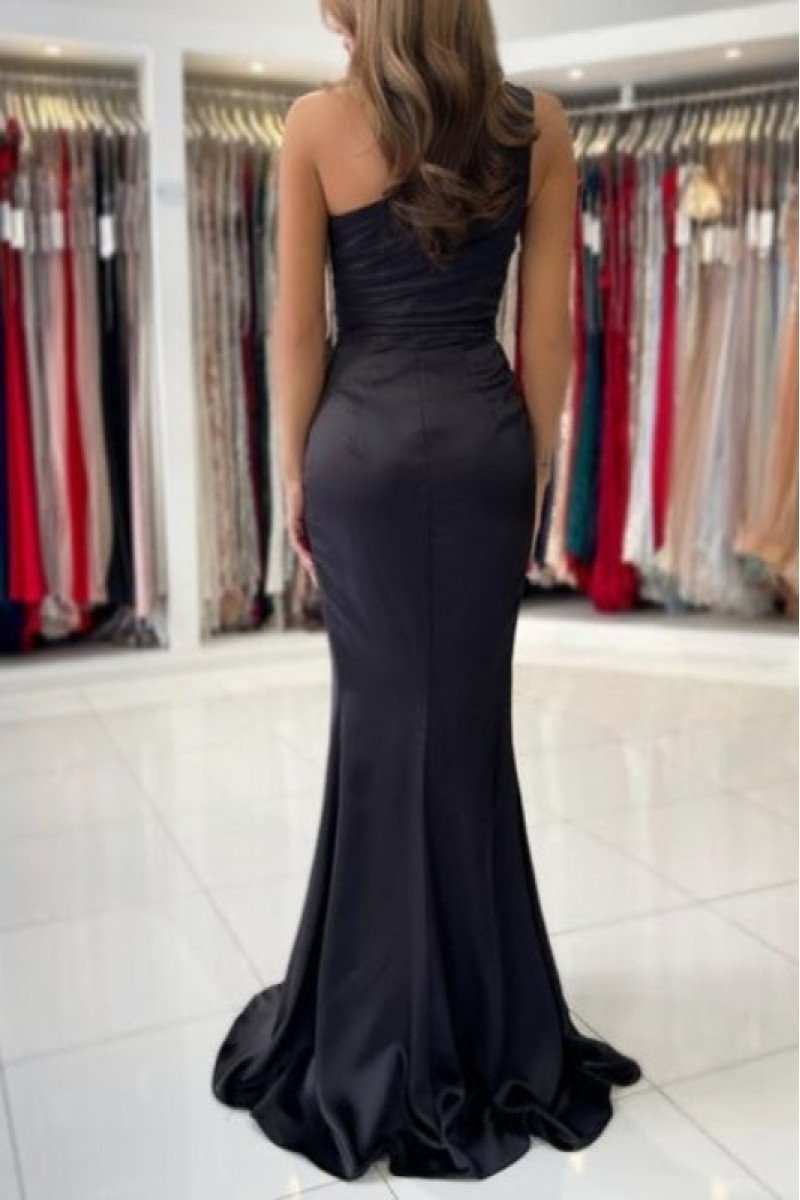 Beryl Simple Black One Shoulder Side Slit Sheath Evening Dresses