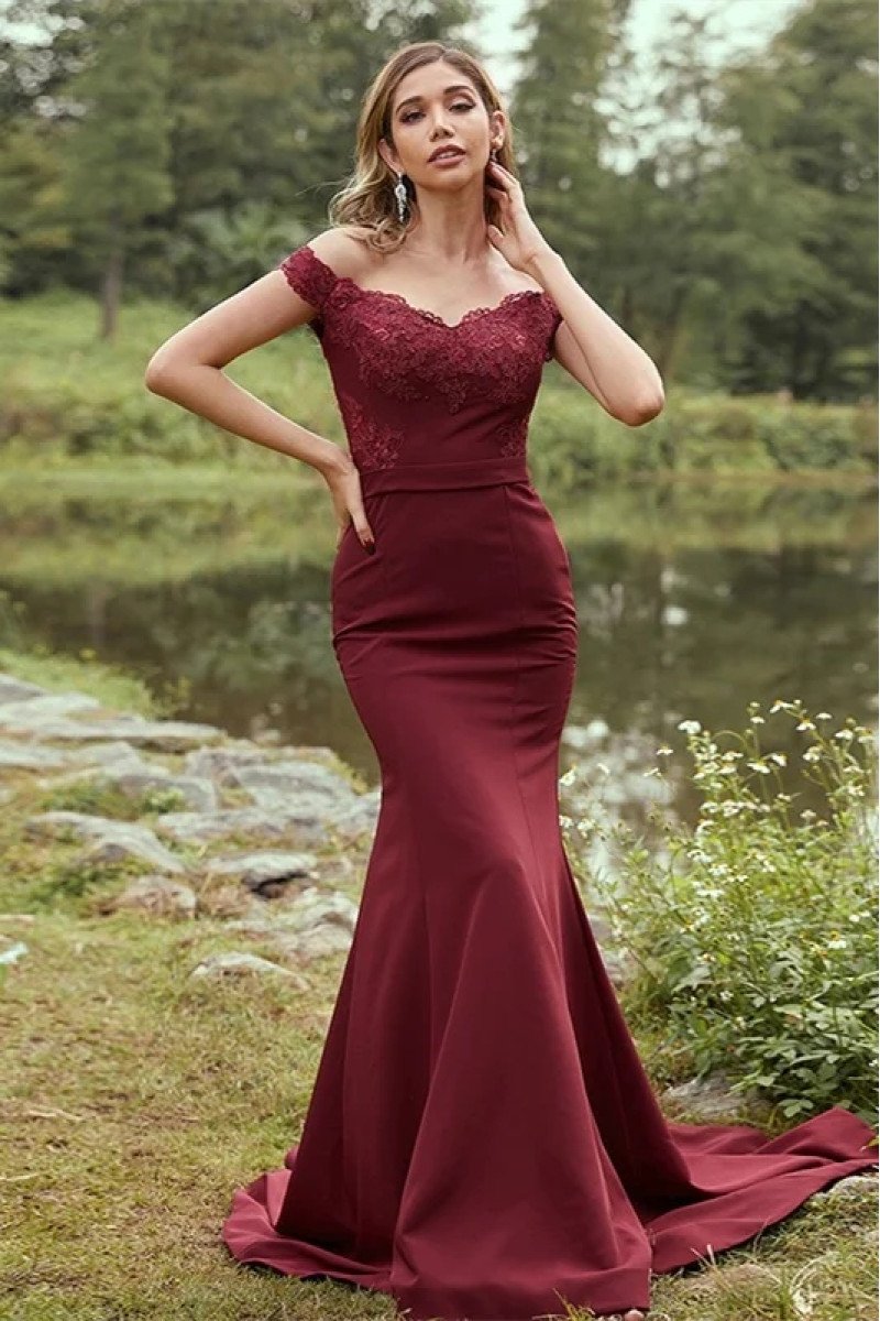 Alice Classical Burgundy Off Shoulder Open Back Appliques Sheath Bridesmaid Dresses