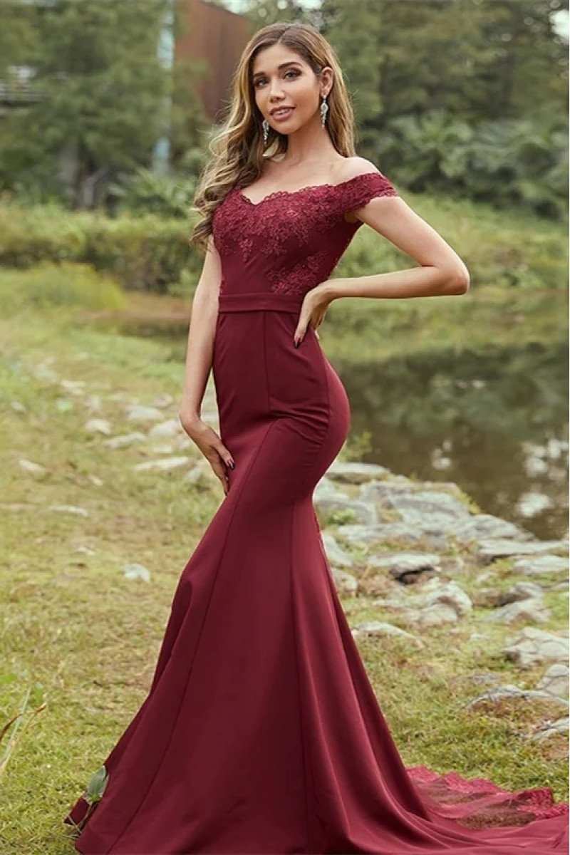 Alice Classical Burgundy Off Shoulder Open Back Appliques Sheath Bridesmaid Dresses