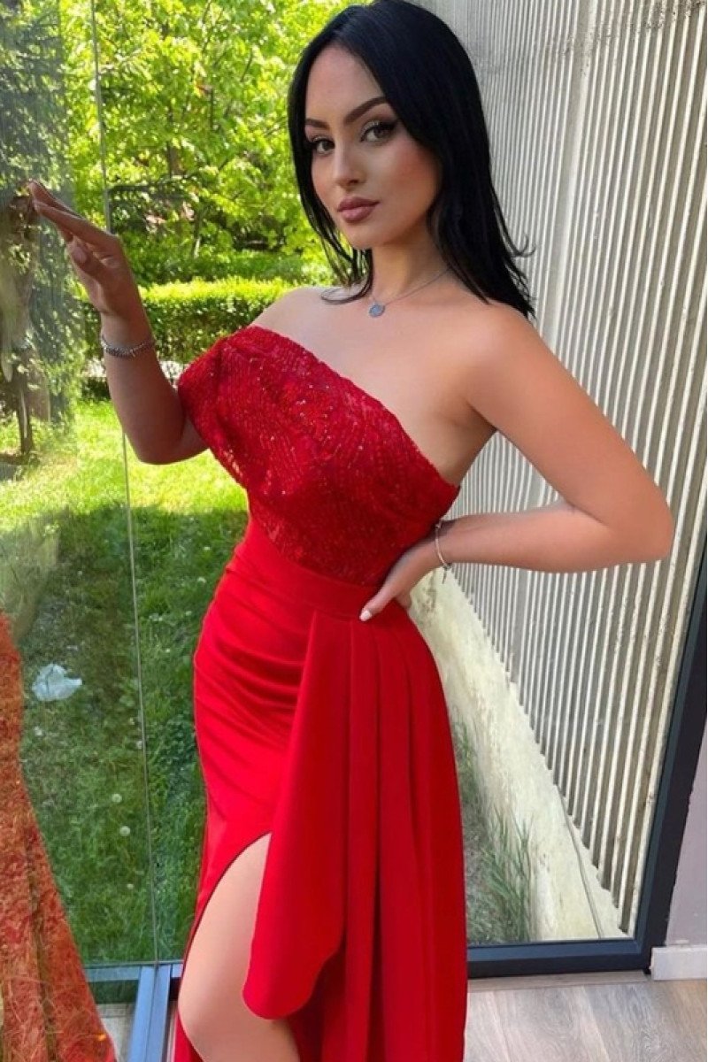 Eartha Beautiful Red Strapless Side Slit Beading Sheath Evening Dresses