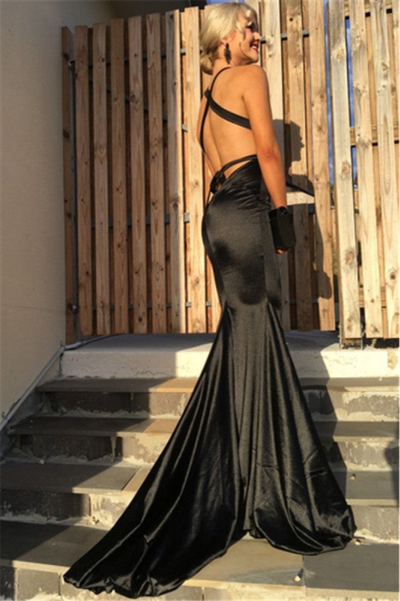 Cecilia Classical Black Halter Backless Court Train Sheath Prom Dresses