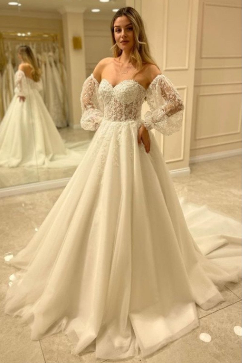 Amy Special Sweetheart Long Sleeves Appliques A-Line Wedding Dresses